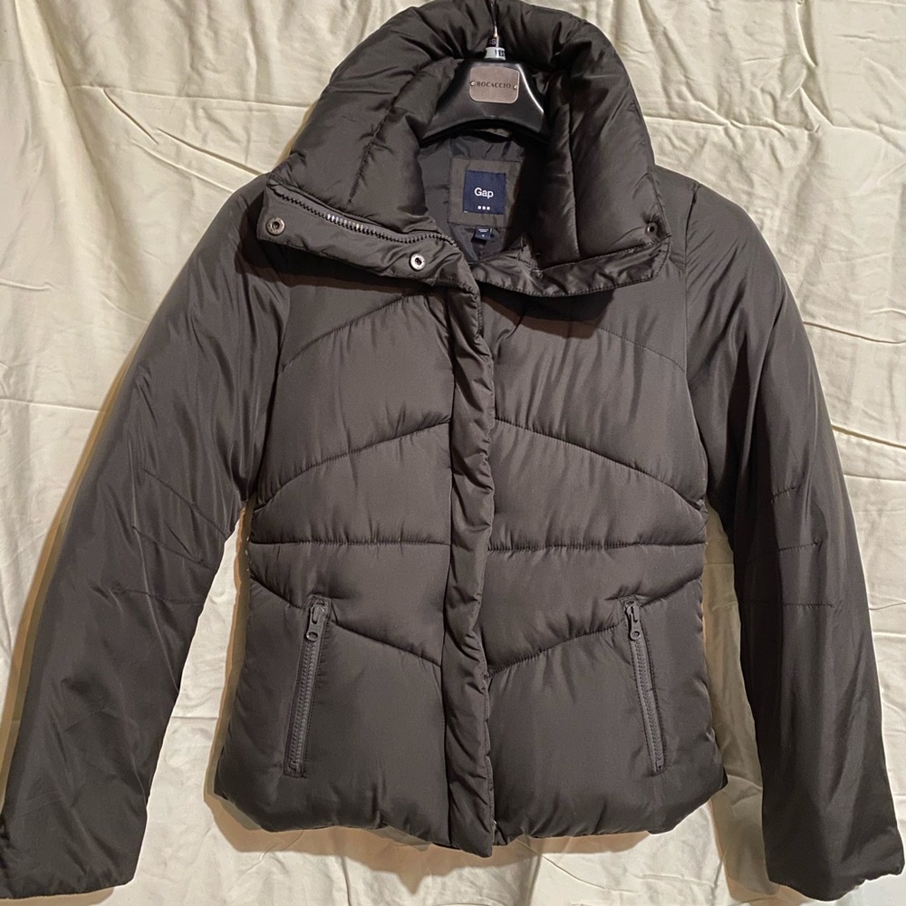 GAP Women's Olive/Grey Puffer Jacket size S.